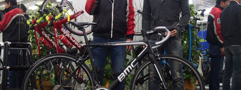 「スタッフバイク紹介」　BMC　 teammachine SLR01