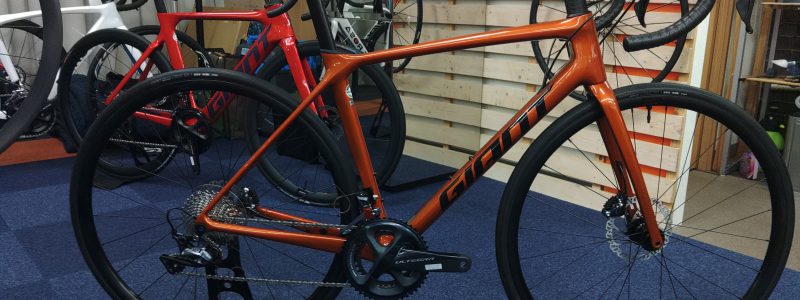 【入荷情報】GIANT TCR ADVANCED 1 DISC KOM